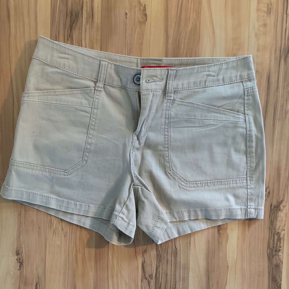 Unionbay Khaki Shorts, Size 11.
